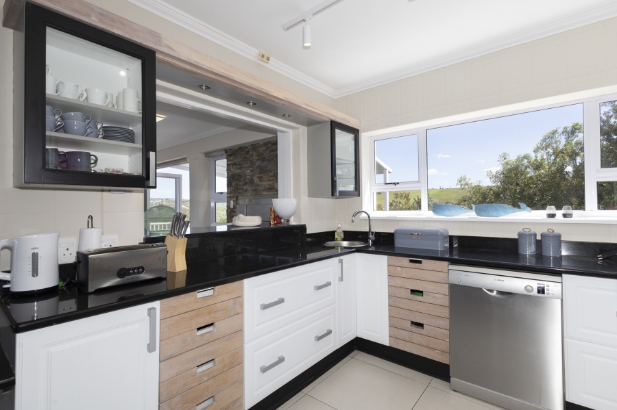 4 Bedroom Property for Sale in West Beach Eastern Cape